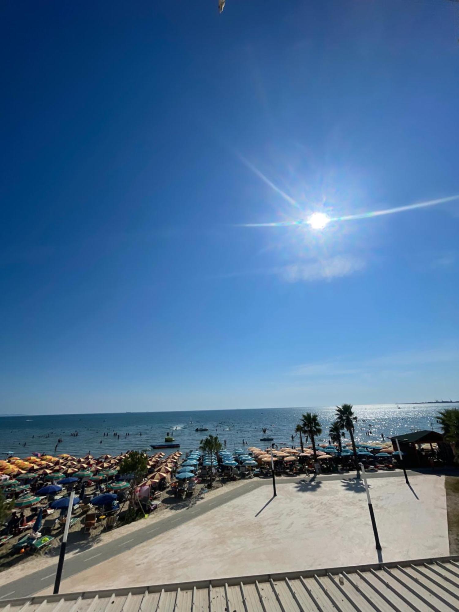 Beautiful Sea View Apartment Durrës 外观 照片
